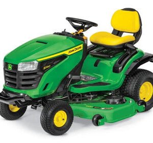 John Deere S240 Lawn Tractor 121.9cm Deck 21.5HP Gas